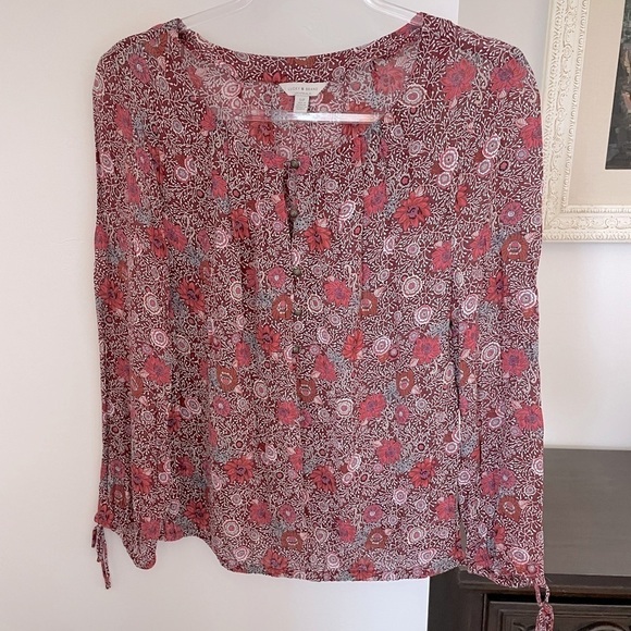 Lucky Brand floral long sleeve blouse with button details and tie wrists small - Picture 1 of 10